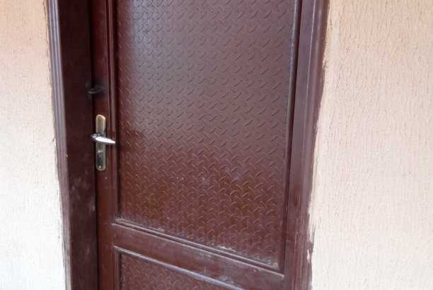 A room self-contained