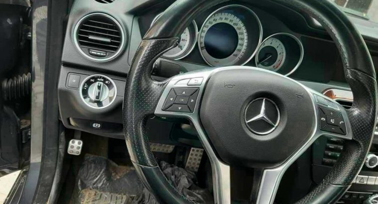 Mercedes-Benz 4matic C300 2013 Model