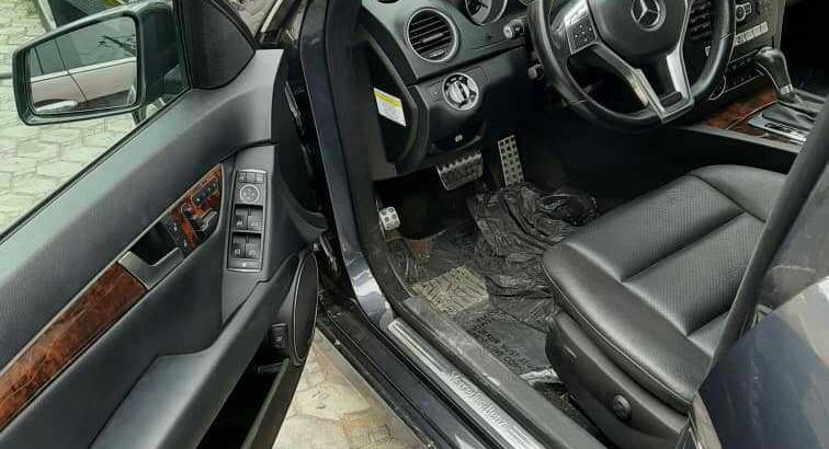 Mercedes-Benz 4matic C300 2013 Model