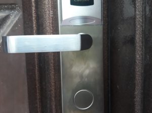 Rfid card lock system for hotels and offices insta