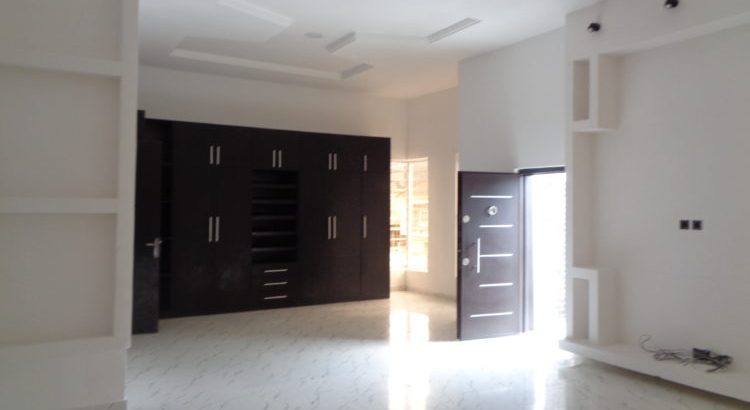 For sale 5 bedroom fully detached duplex with BQ a