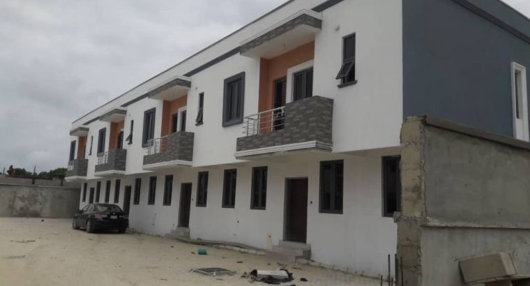 3 Bedroom Terrace Close to Chevron Toll gate axis,