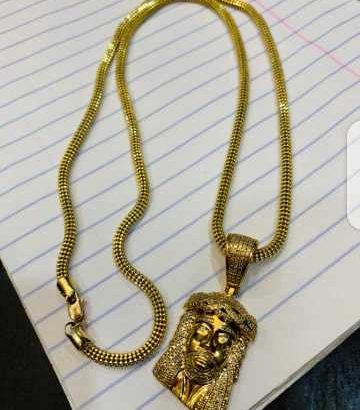 Pure Chains And Pendant Golds
