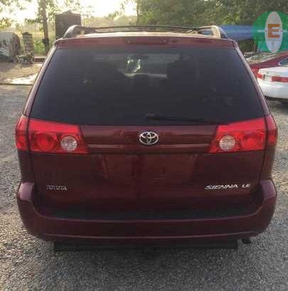 Toyota Sienna 2008
