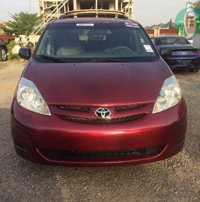 Toyota Sienna 2008