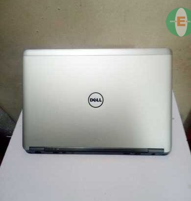 Dell latitude 14 E 7440