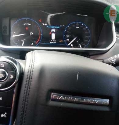 range rover Vogue and land cruiser