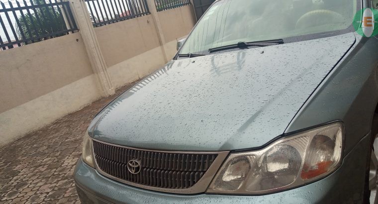 Clean Toyota Avalon